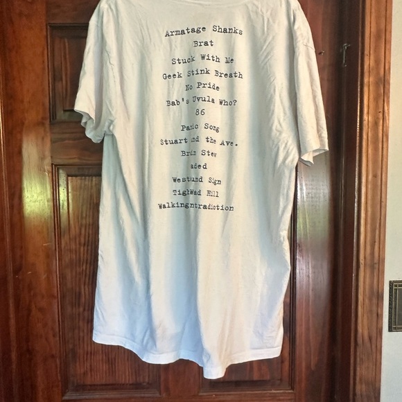 Green Day Vintage-Inspired White Graphic Tee - Picture 2 of 2